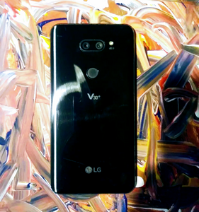 LG V30+ ThinQ Review